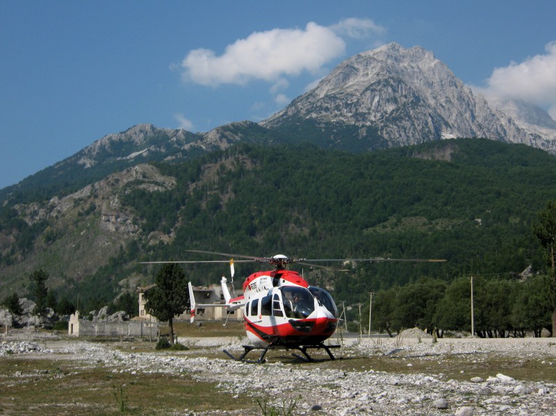 Helikoptérou na snídani